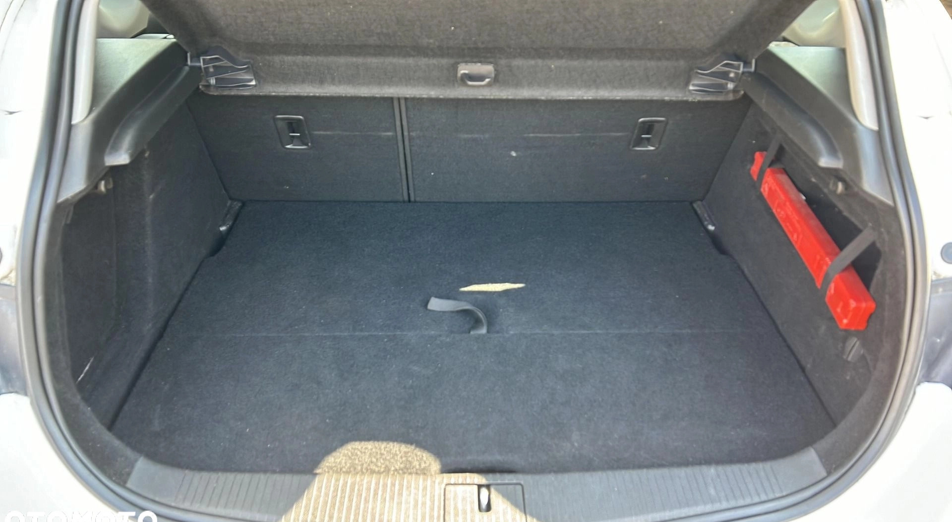 Opel Astra cena 25900 przebieg: 219214, rok produkcji 2012 z Żmigród małe 232
